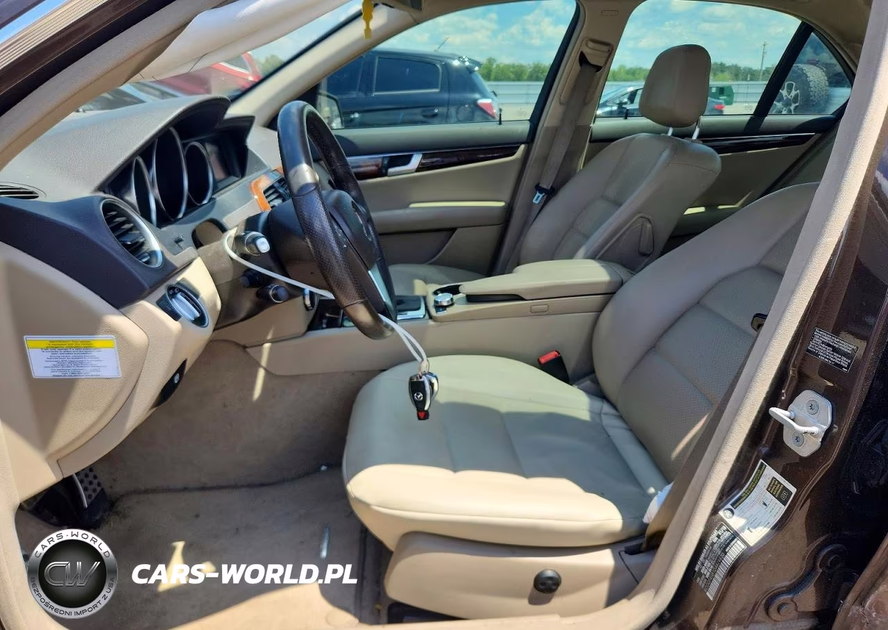 2013 Mercedes-Benz C 250 VIN:WDDGF4HB1DA828820 - 7