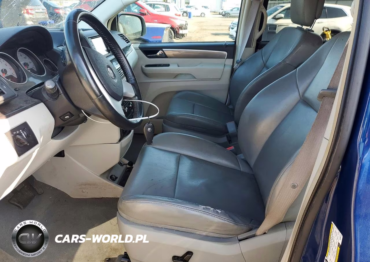 2010 Volkswagen Routan Se VIN:2V4RW3D14AR296132 - 7
