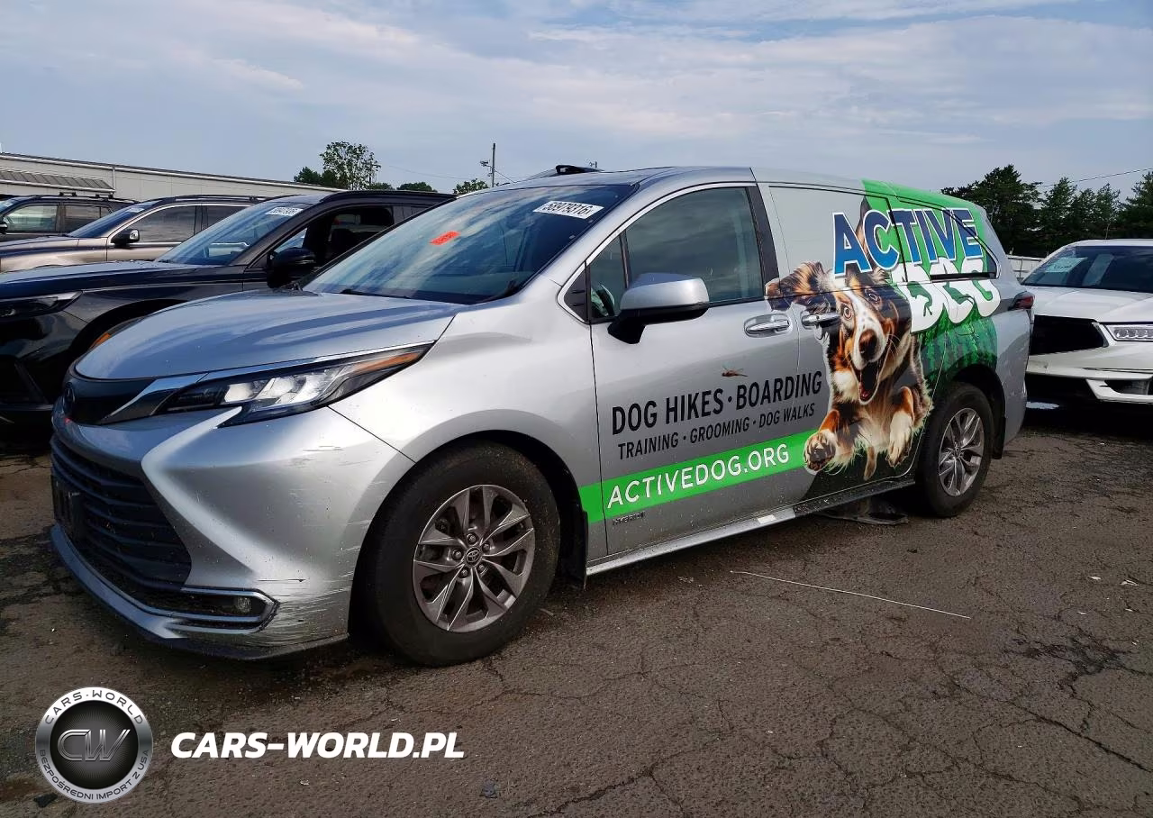 2021 Toyota Sienna Xle