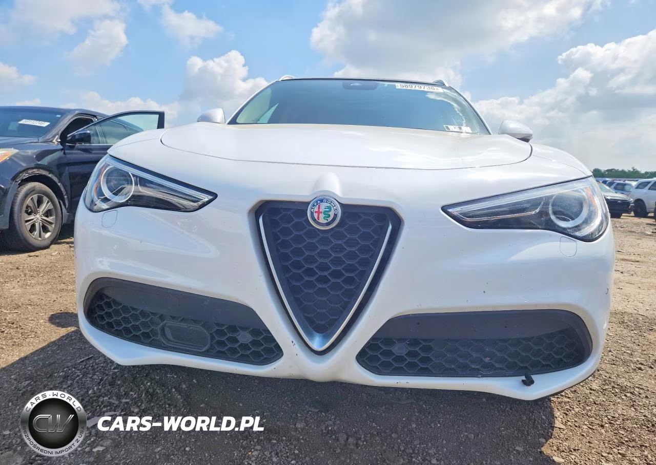 2018 Alfa Romeo Stelvio Ti VIN:ZASFAKBN3J7B84443 - 5