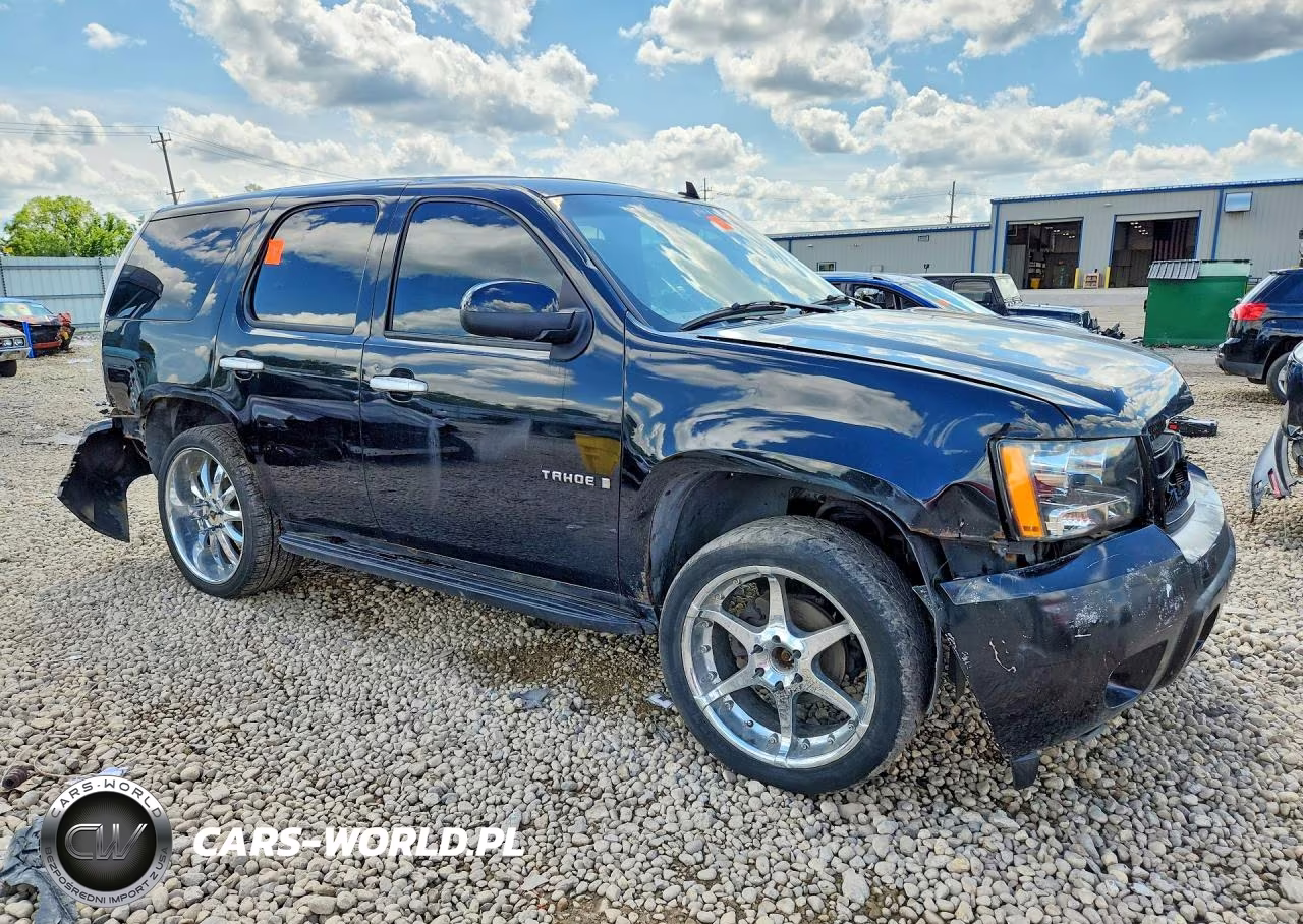 2007 Chevrolet Tahoe K1500 VIN:1GNFK130X7R104840 - 4