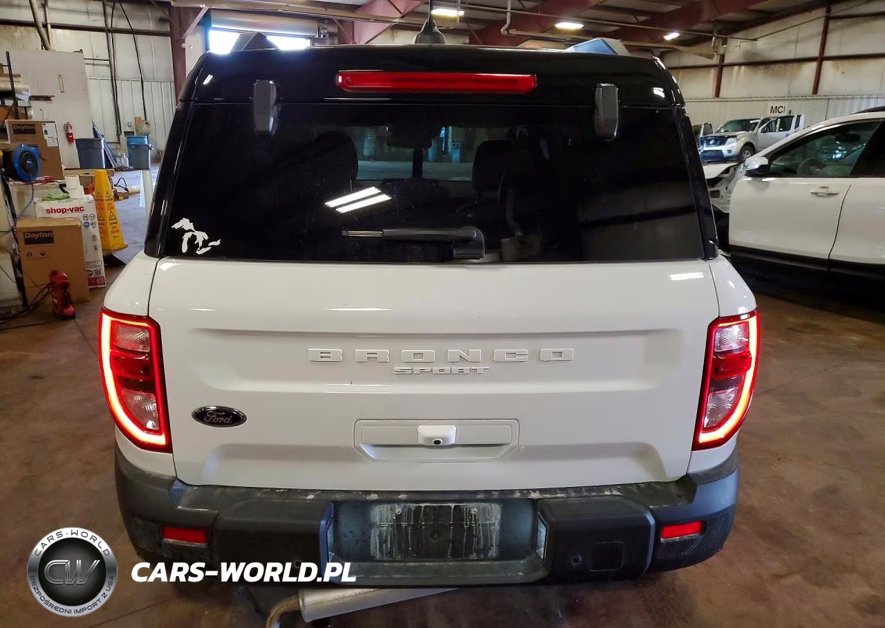 2025 Ford Bronco Sport Outer Banks VIN:3FMCR9CN0SRF56855 - 6