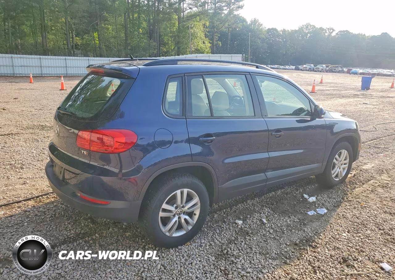 2016 Volkswagen Tiguan S VIN:WVGAV7AX2GW602587 - 3