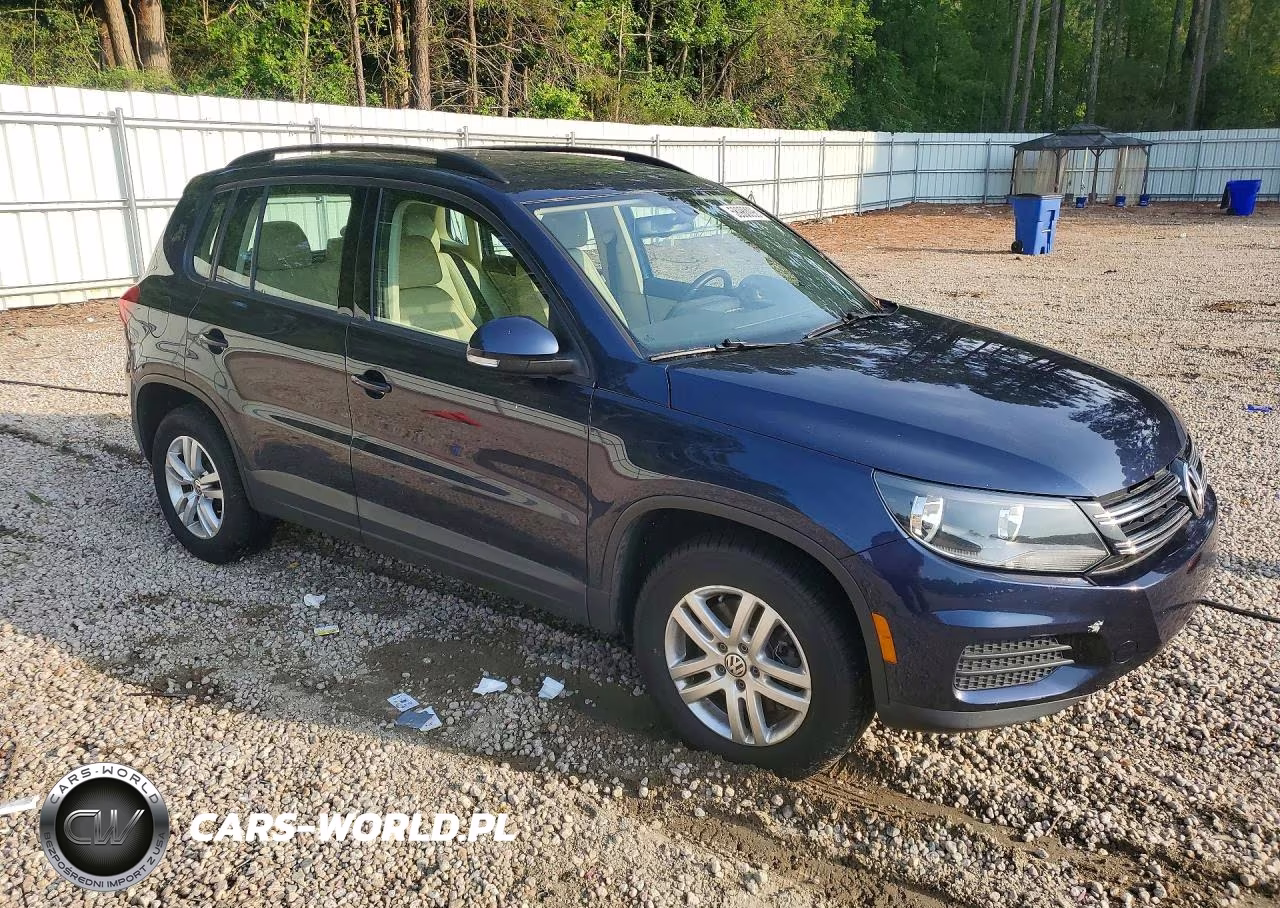 2016 Volkswagen Tiguan S VIN:WVGAV7AX2GW602587 - 4