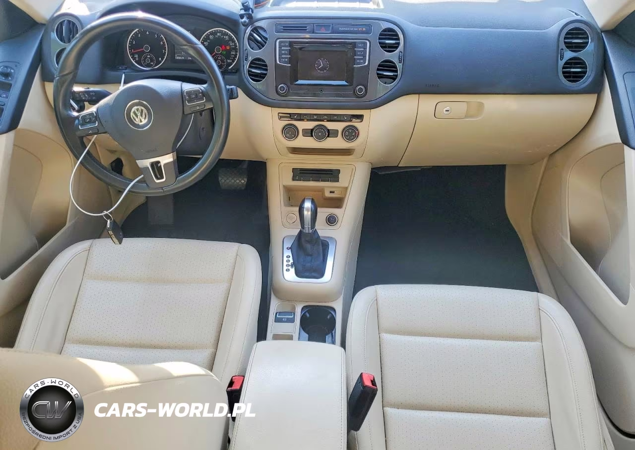 2016 Volkswagen Tiguan S VIN:WVGAV7AX2GW602587 - 8