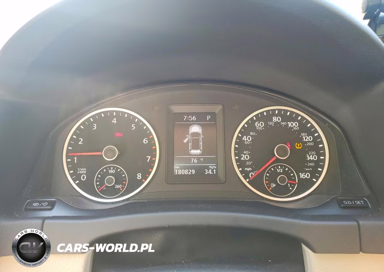 2016 Volkswagen Tiguan S VIN:WVGAV7AX2GW602587 - 9