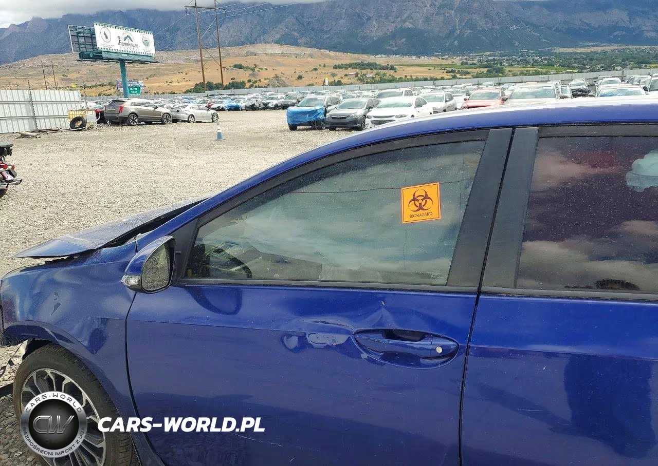 2015 Toyota Corolla S Plus VIN:5YFBURHE9FP332163 - 7