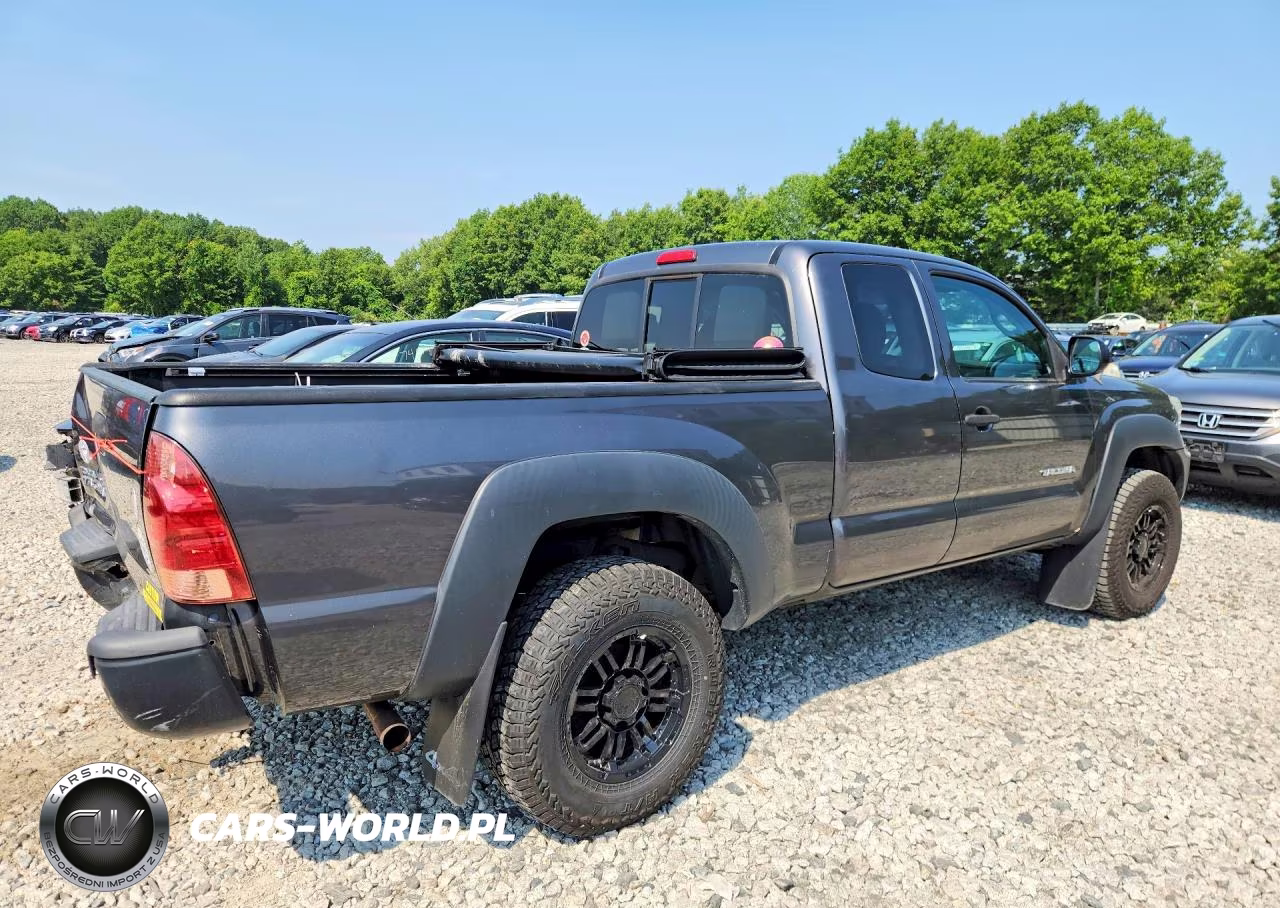 2015 Toyota Tacoma Access Cab VIN:5TFUX4EN1FX036854 - 3