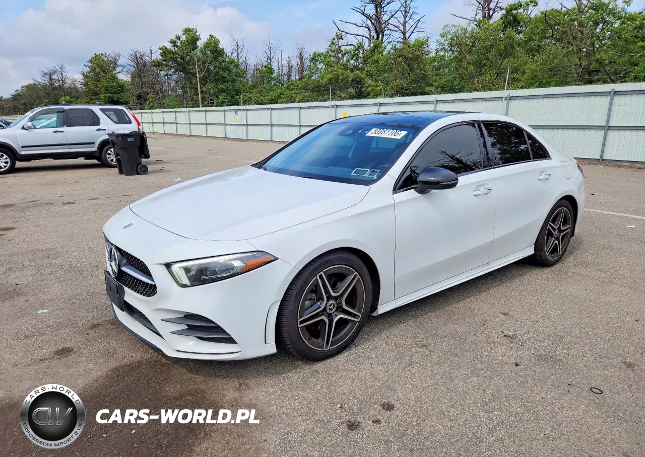 2021 Mercedes-Benz A-Class A220-4M – zdjęcie 1 z 12