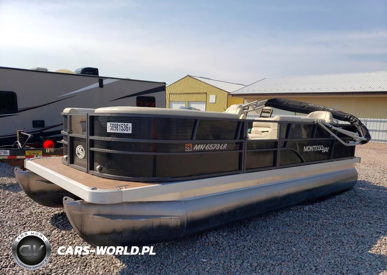 2018 Montego Bay Pontoon Boat VIN:MRR85114J718 - 2