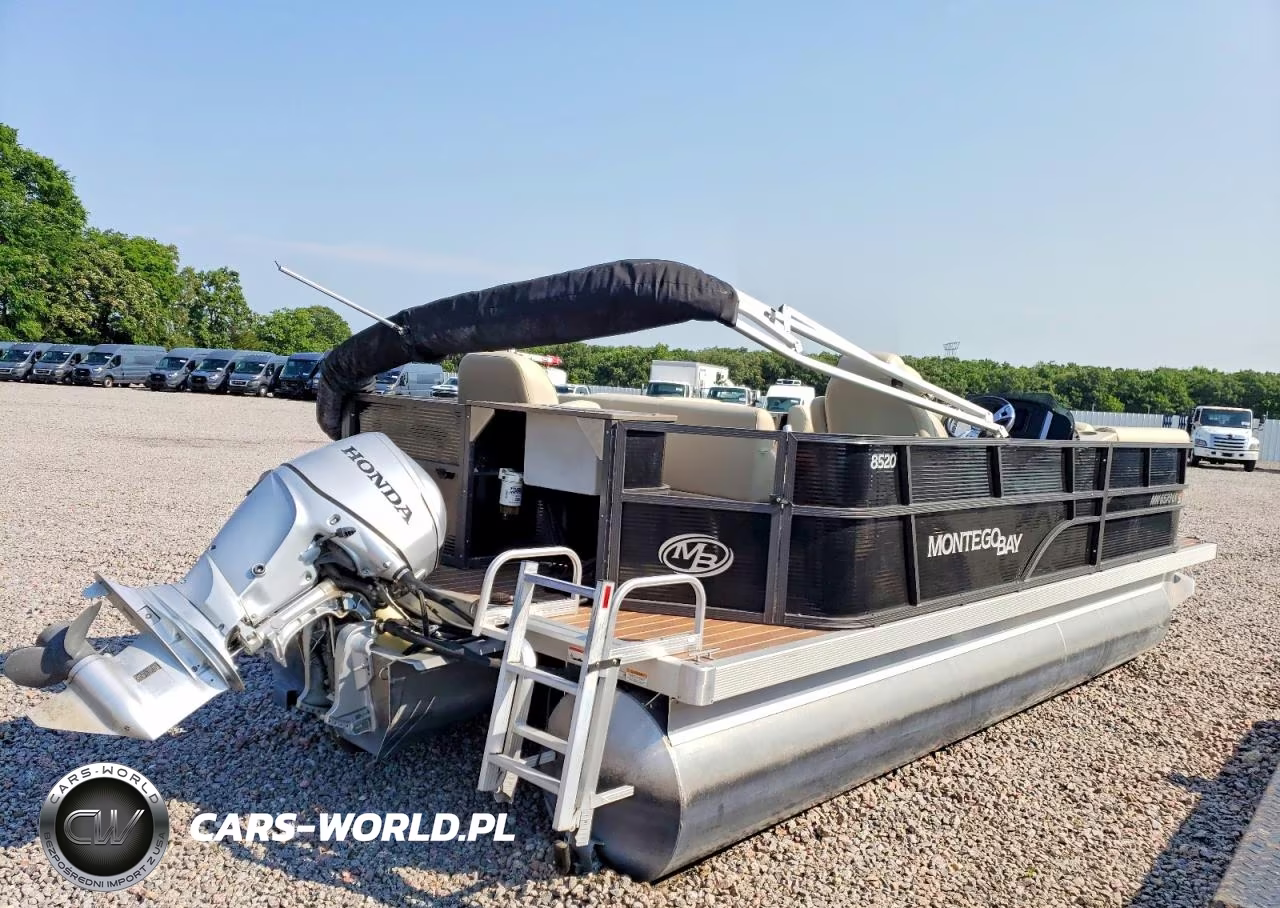2018 Montego Bay Pontoon Boat VIN:MRR85114J718 - 4