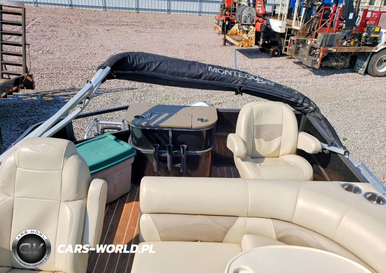 2018 Montego Bay Pontoon Boat VIN:MRR85114J718 - 6