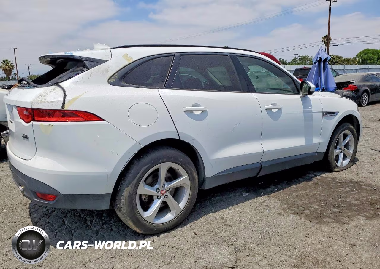 2017 Jaguar F-Pace Premium VIN:SADCJ2BV9HA493007 - 3