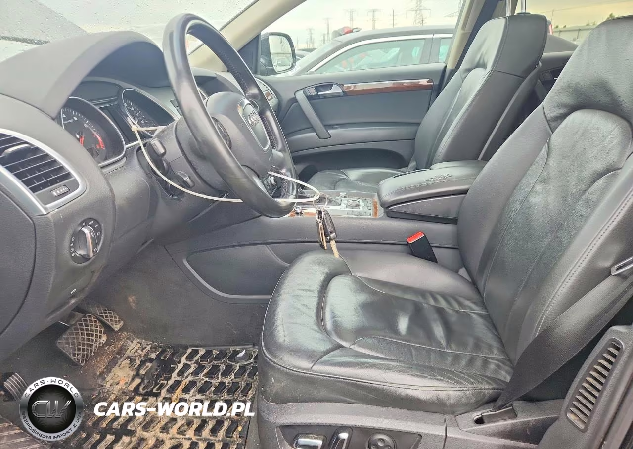 2010 Audi Q7 Premium Plus VIN:WA1LYAFE1AD007025 - 7