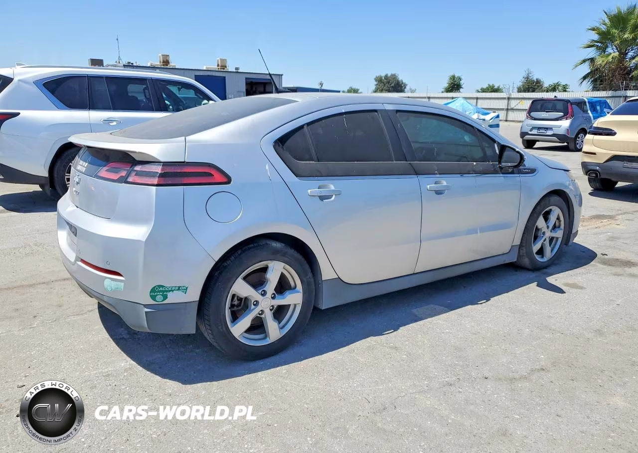 2013 Chevrolet Volt 4D Hatchback VIN:1G1RE6E49DU109300 - 3