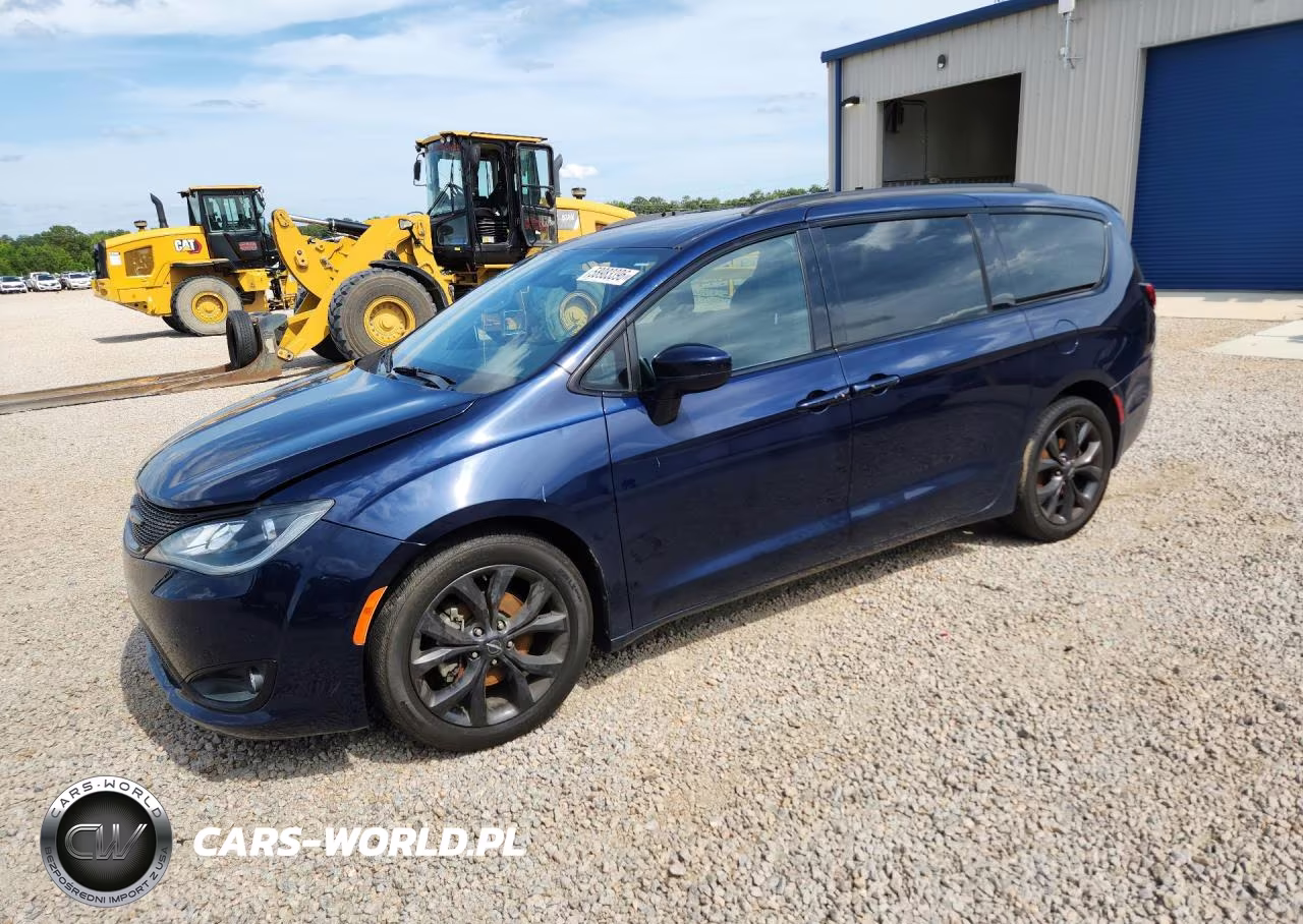 2018 Chrysler Pacifica Touring L Plus