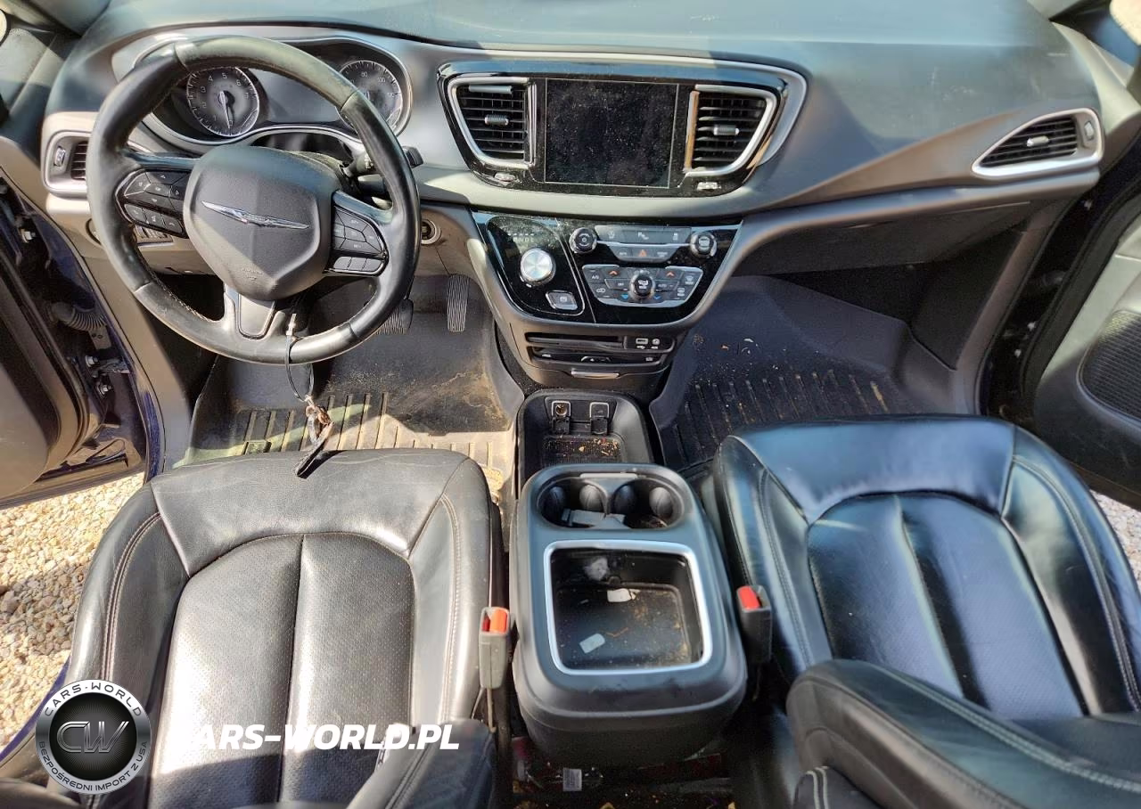2018 Chrysler Pacifica Touring L Plus VIN:2C4RC1EG4JR165342 - 8