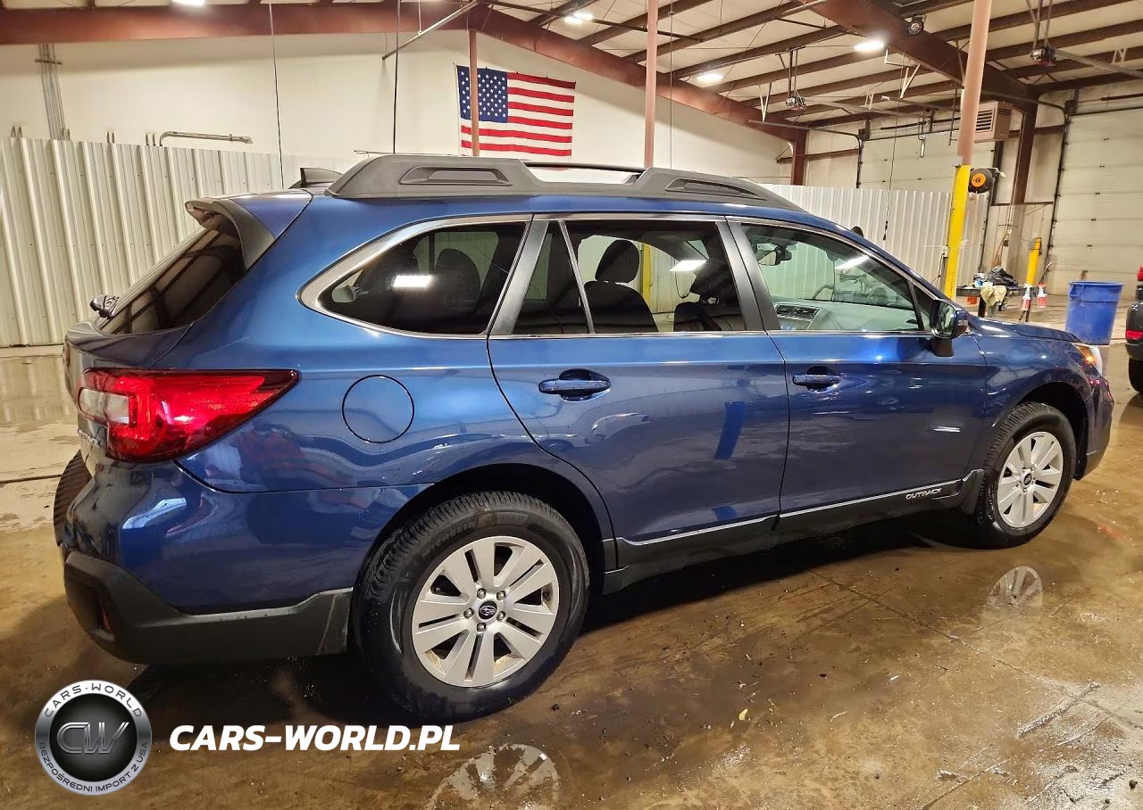2019 Subaru Outback 2.5I Premium VIN:4S4BSAHC0K3230061 - 3