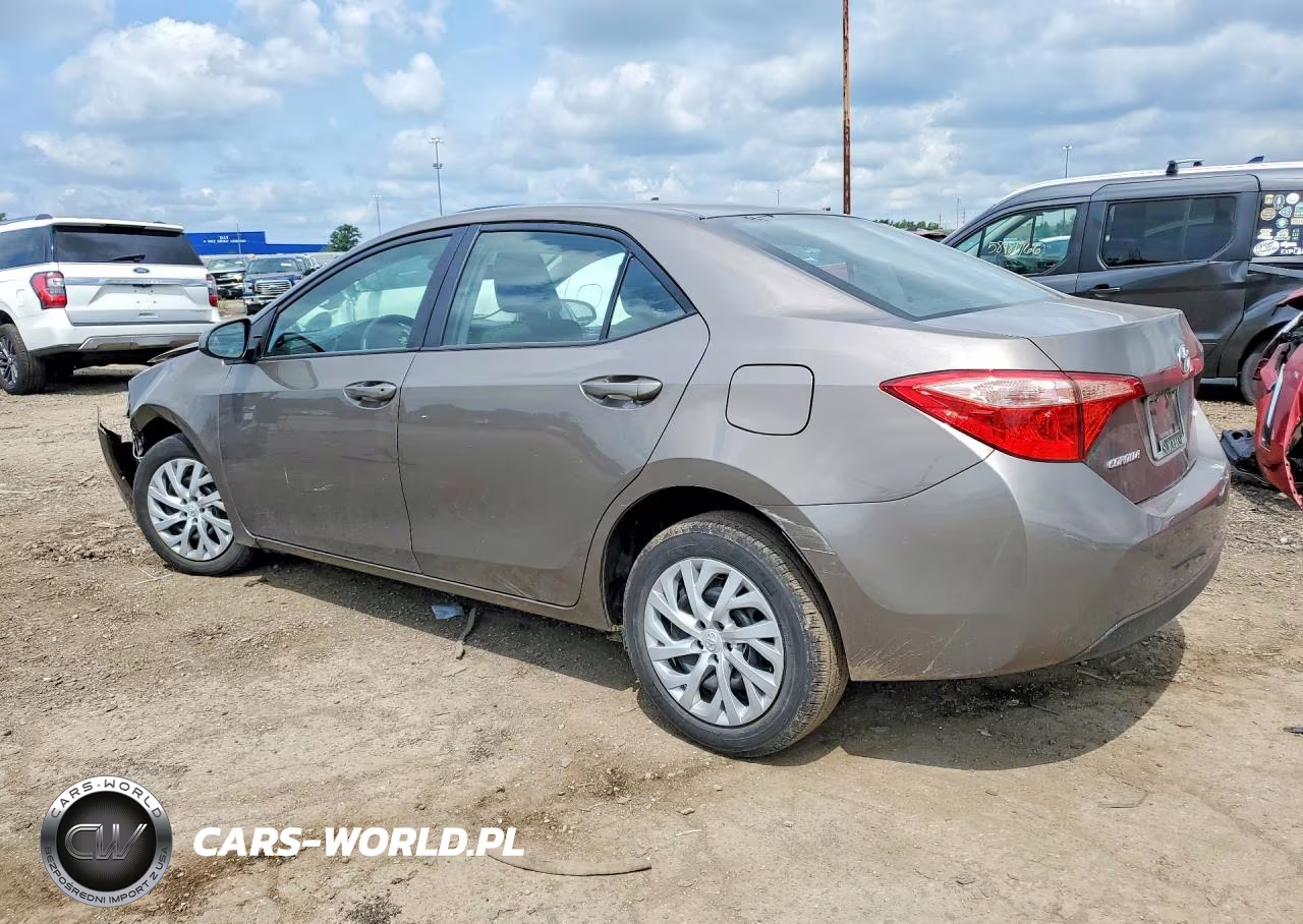2017 Toyota Corolla Le VIN:2T1BURHEXHC889005 - 2