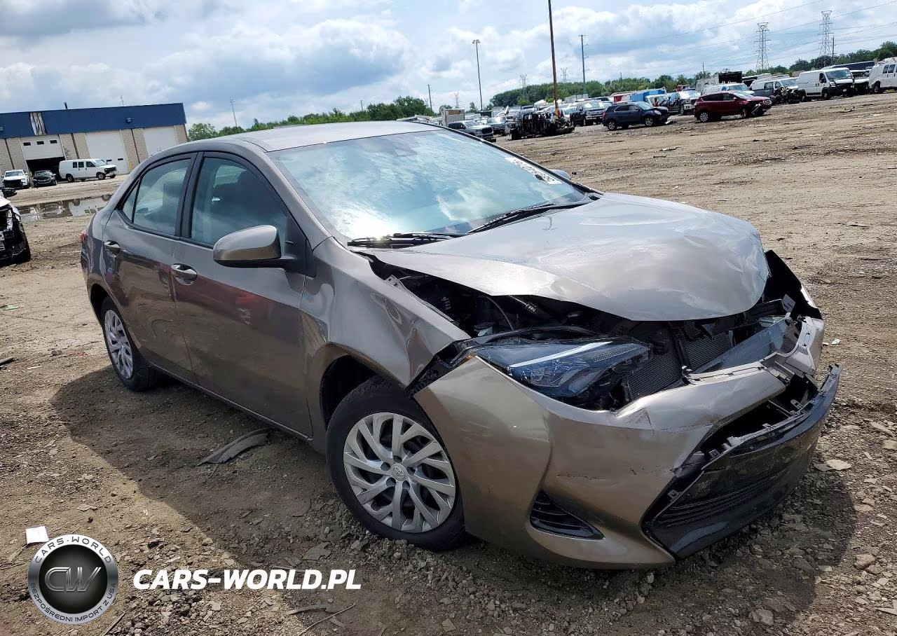 2017 Toyota Corolla Le VIN:2T1BURHEXHC889005 - 4