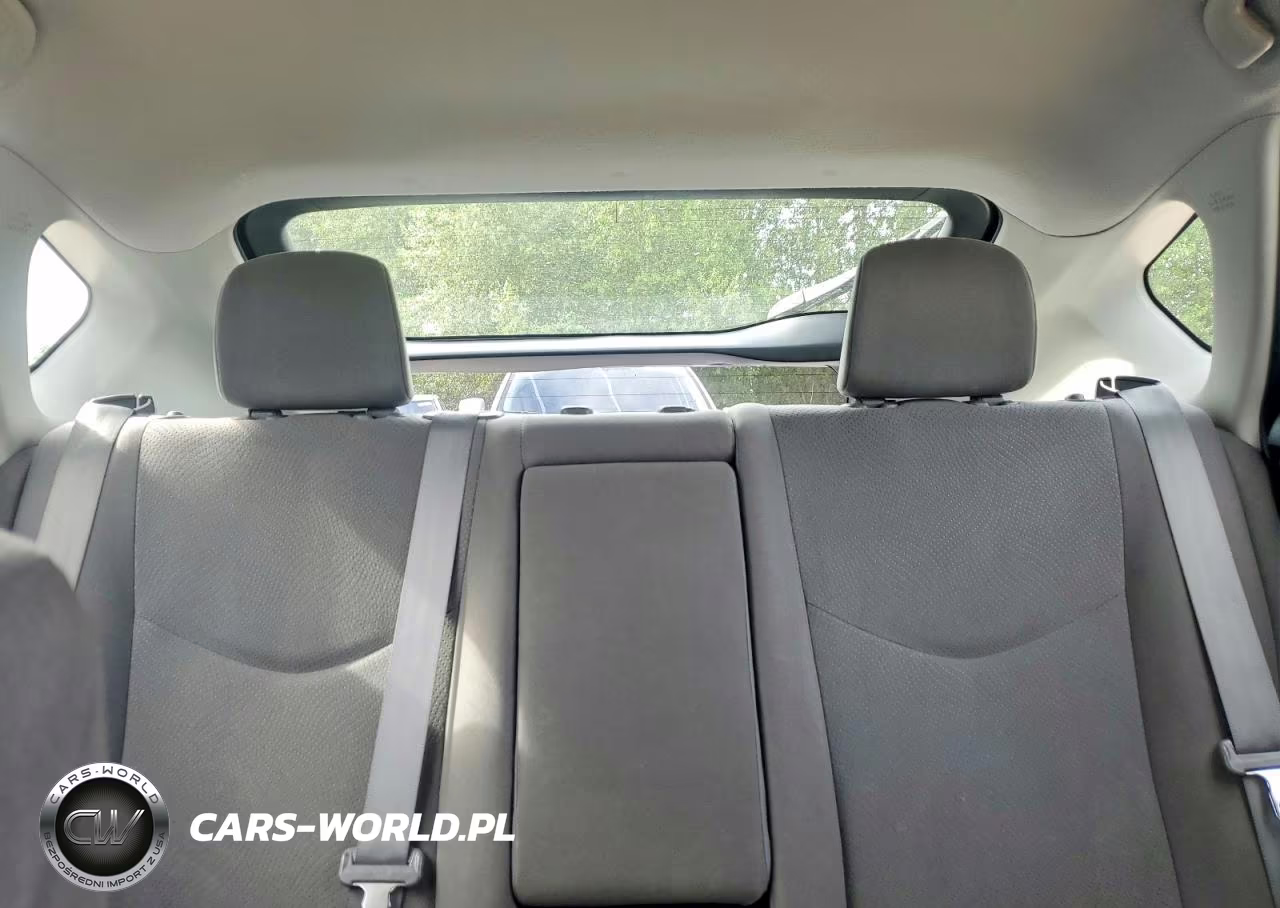 2013 Toyota Prius Two VIN:JTDKN3DU3D1711930 - 10