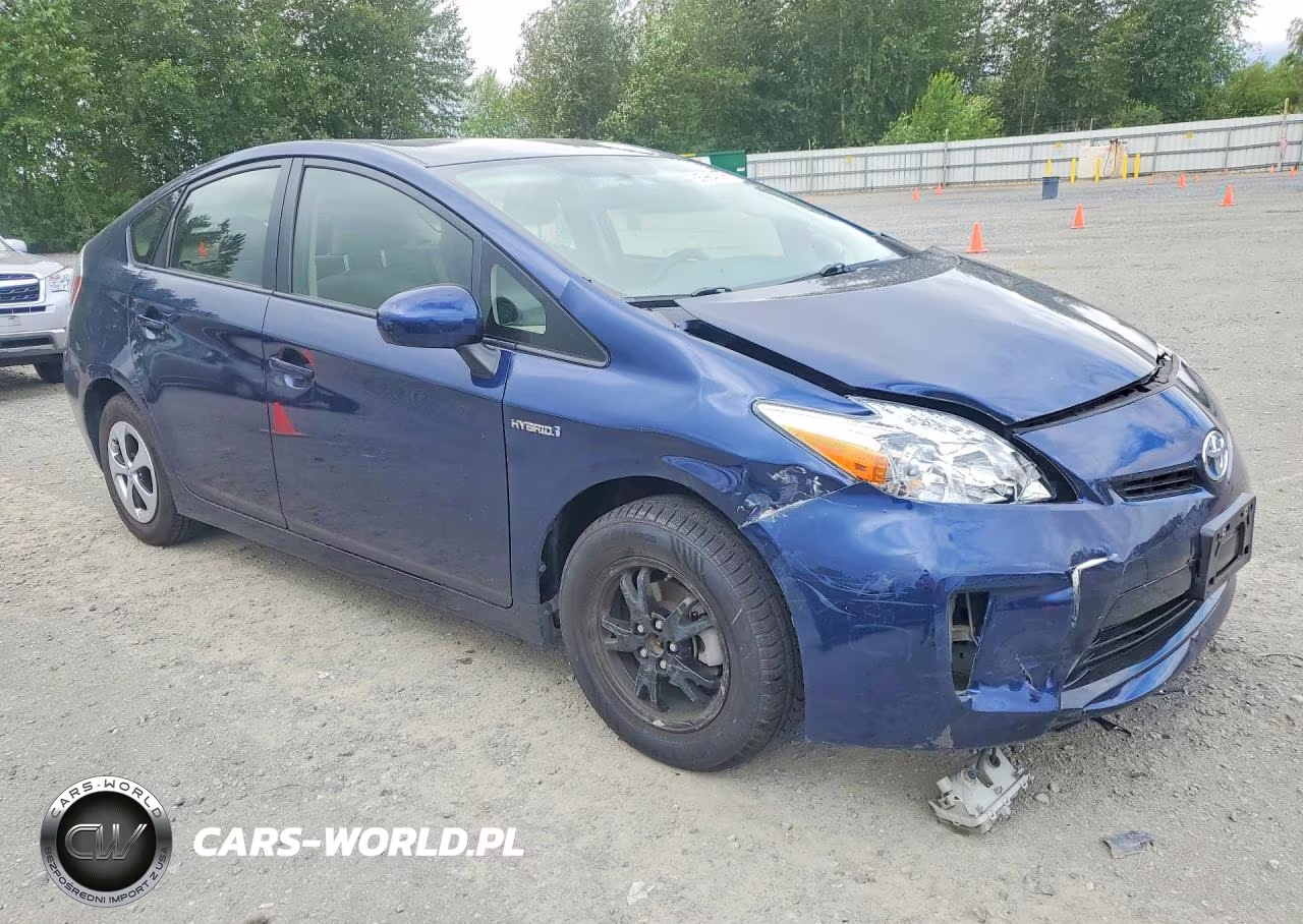 2013 Toyota Prius Two VIN:JTDKN3DU3D1711930 - 4