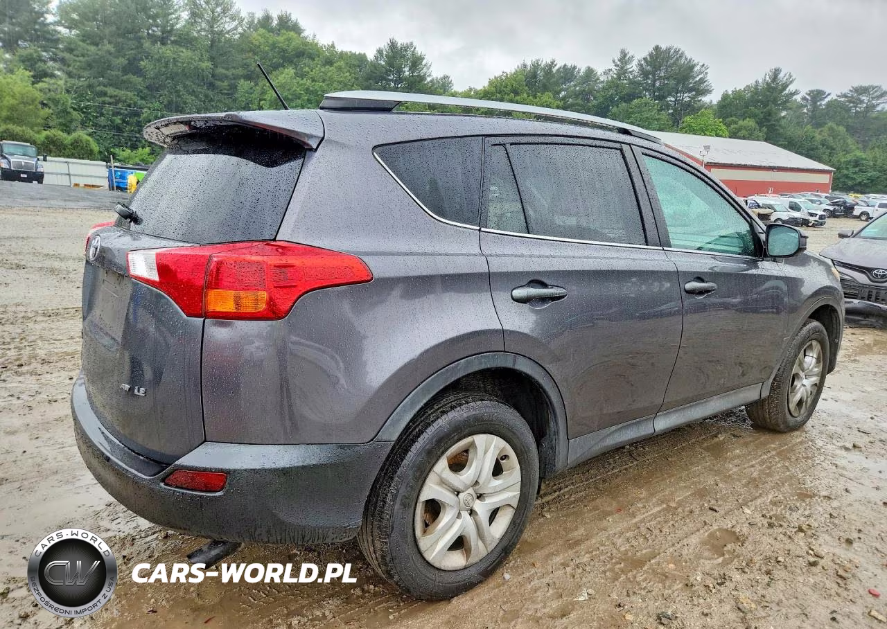 2015 Toyota Rav4 Le VIN:2T3BFREV4FW347805 - 3
