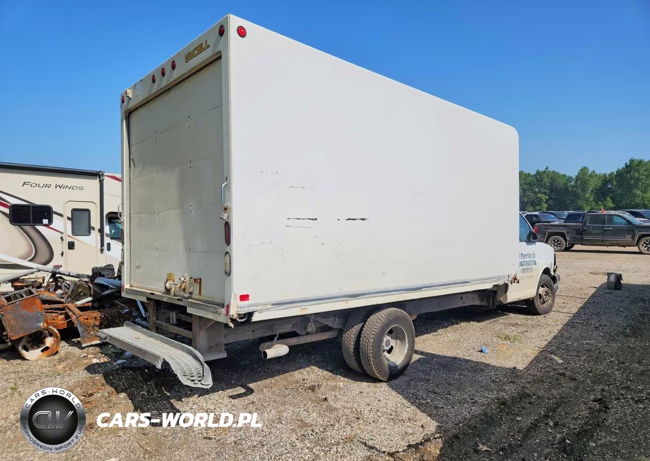 2017 GMC Savana Box Truck VIN:1GD37TCG7H1157674 - 3
