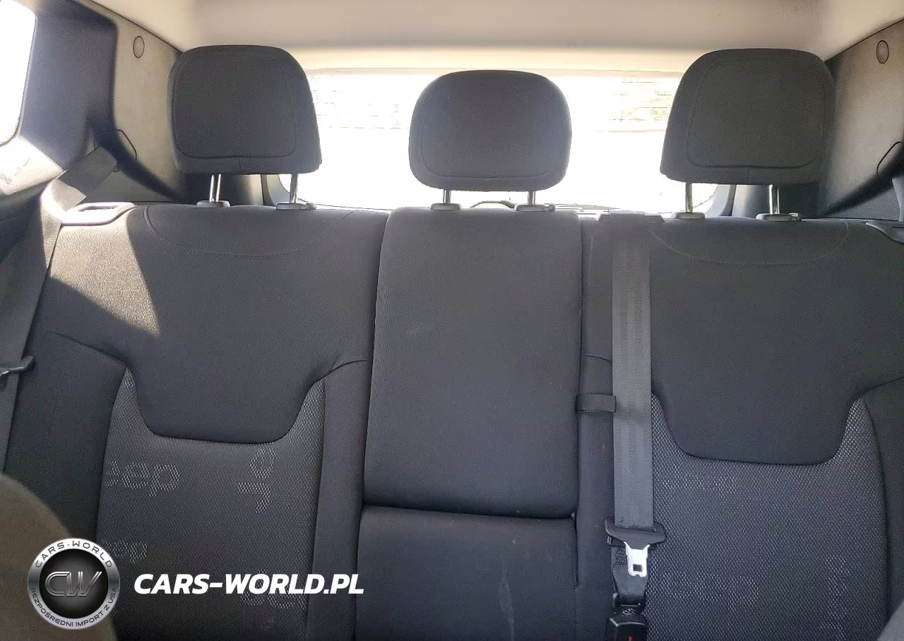 2017 Jeep Renegade Latitude VIN:ZACCJBBB8HPF85890 - 10