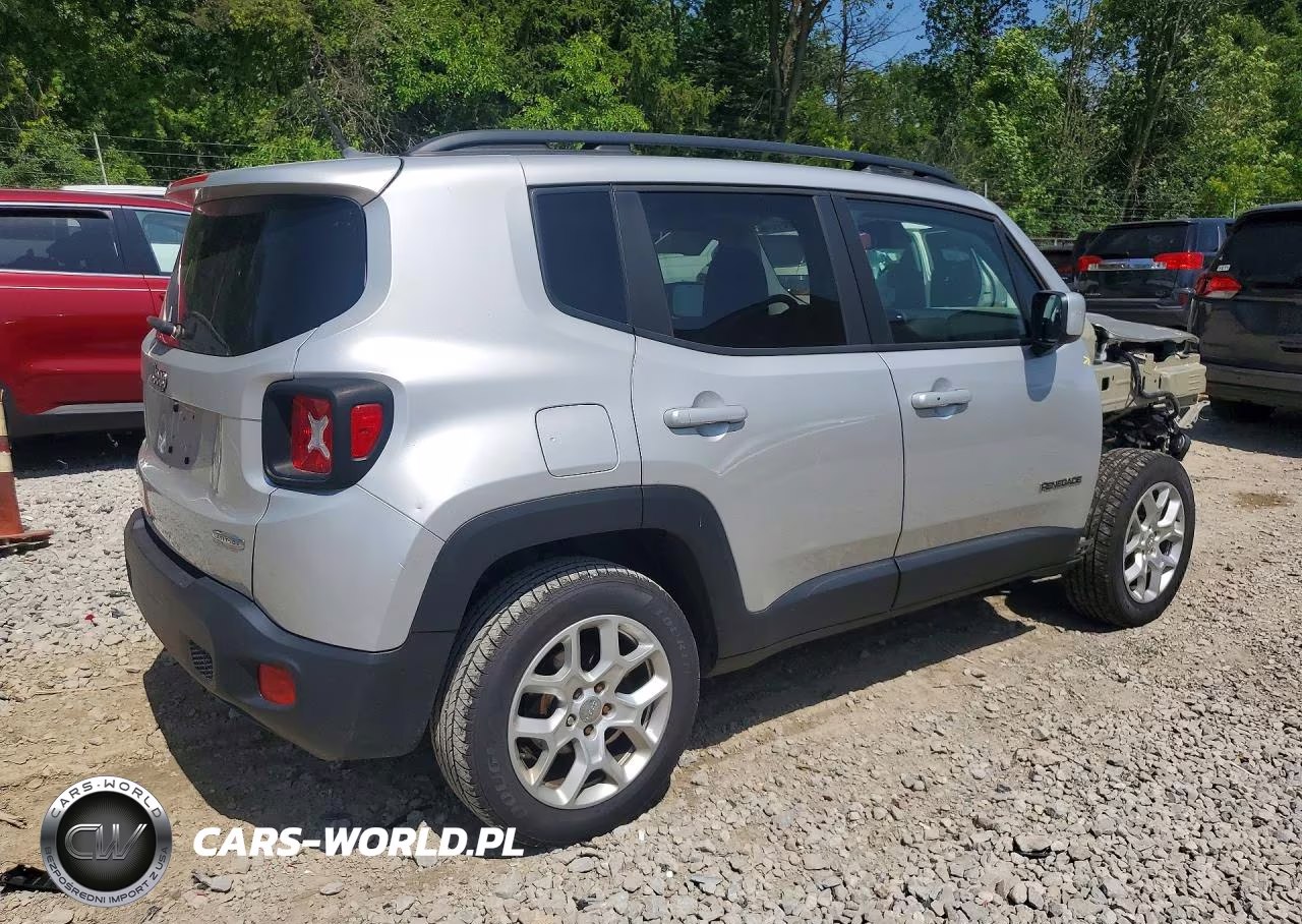 2017 Jeep Renegade Latitude VIN:ZACCJBBB8HPF85890 - 3