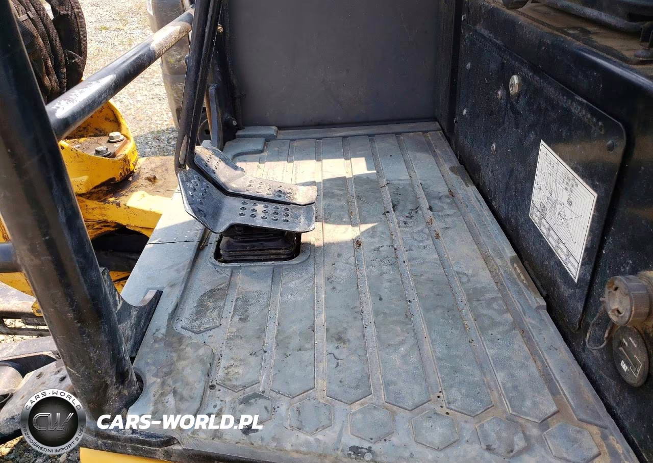 2017 Cat Construction Equipment - Mini Excavator VIN:CAT0305EAH5M04884 - 5
