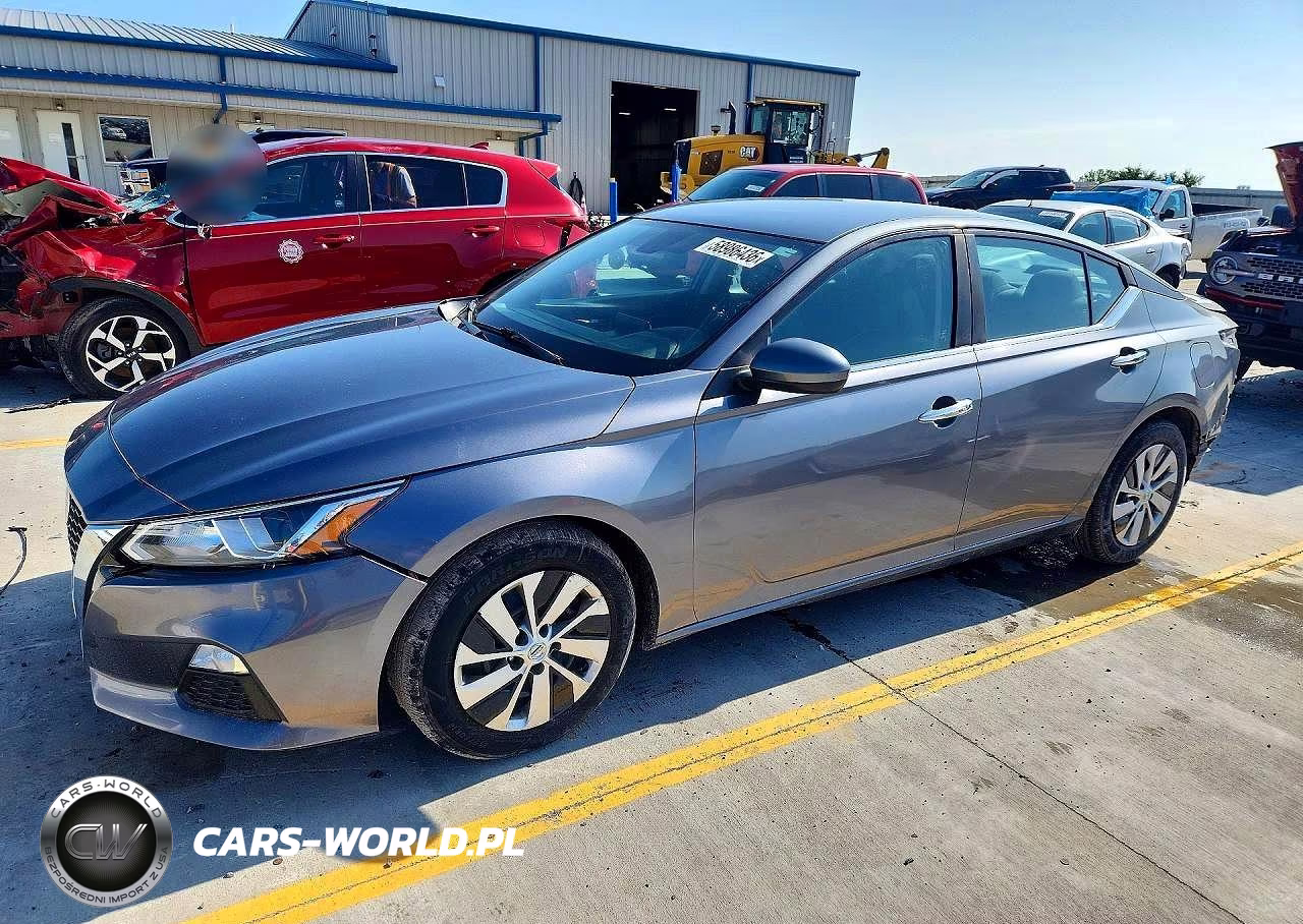 2020 Nissan Altima