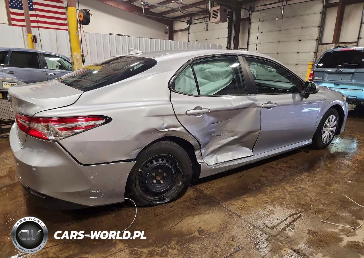 2019 Toyota Camry Le VIN:4T1B31HK1KU512241 - 3