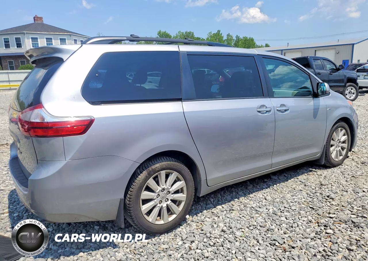 2017 Toyota Sienna Xle 7-Passenger VIN:5TDDZ3DCXHS181159 - 3