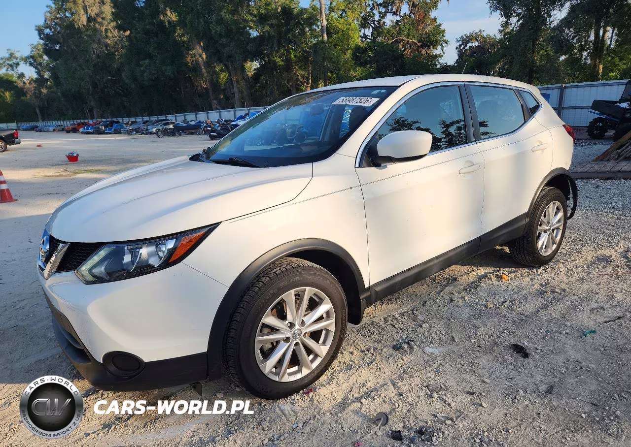 2017 Nissan Rogue Sport S – zdjęcie 1 z 13