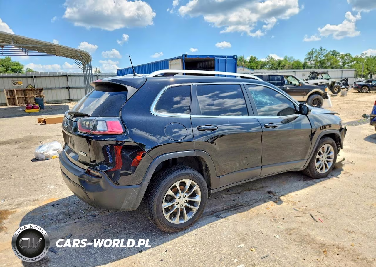 2020 Jeep Cherokee Latitude Plus VIN:1C4PJLLB9LD616383 - 3