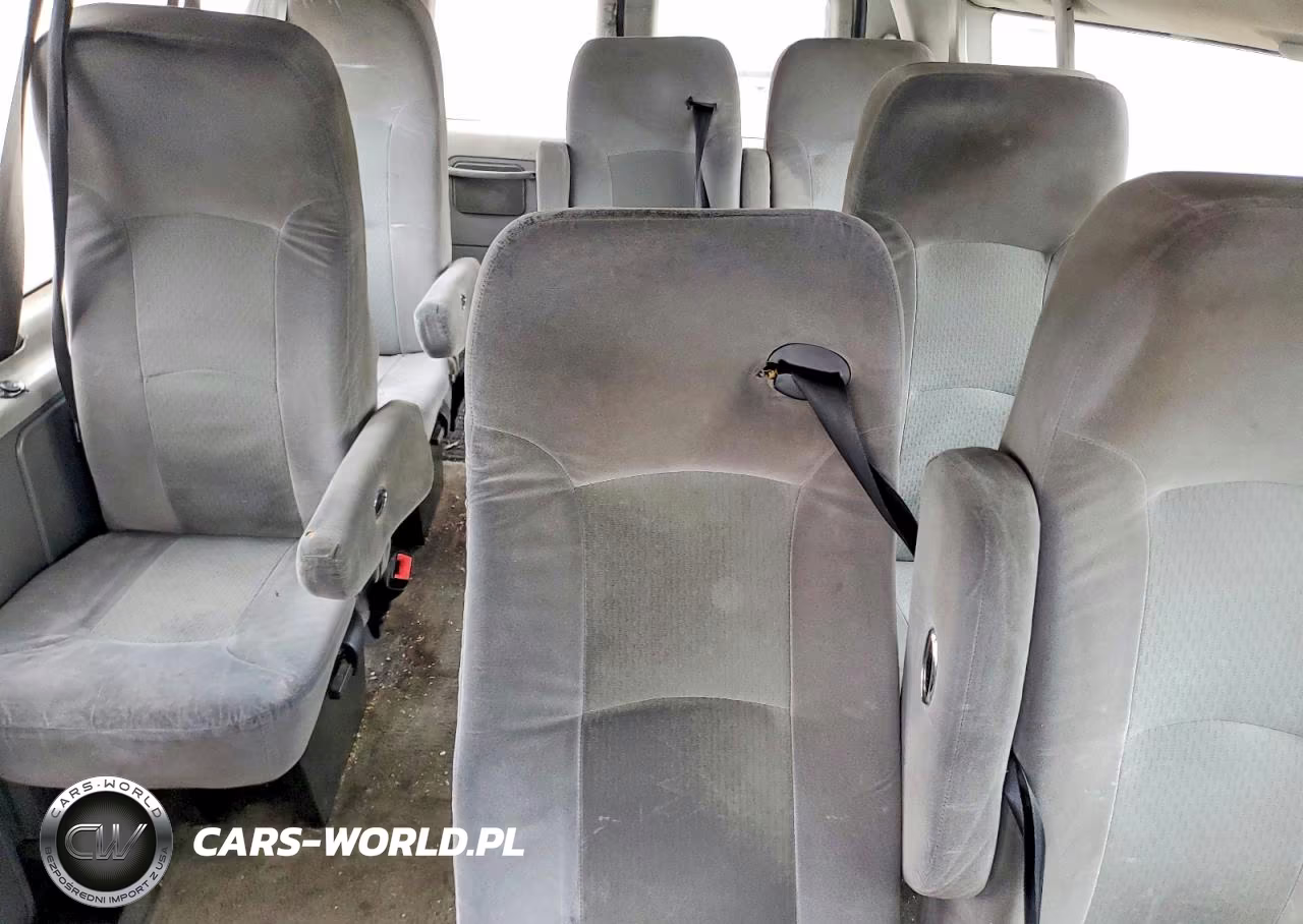 2011 Ford Econoline E350 Super Duty Wagon VIN:1FBSS3BL1BDA35836 - 10