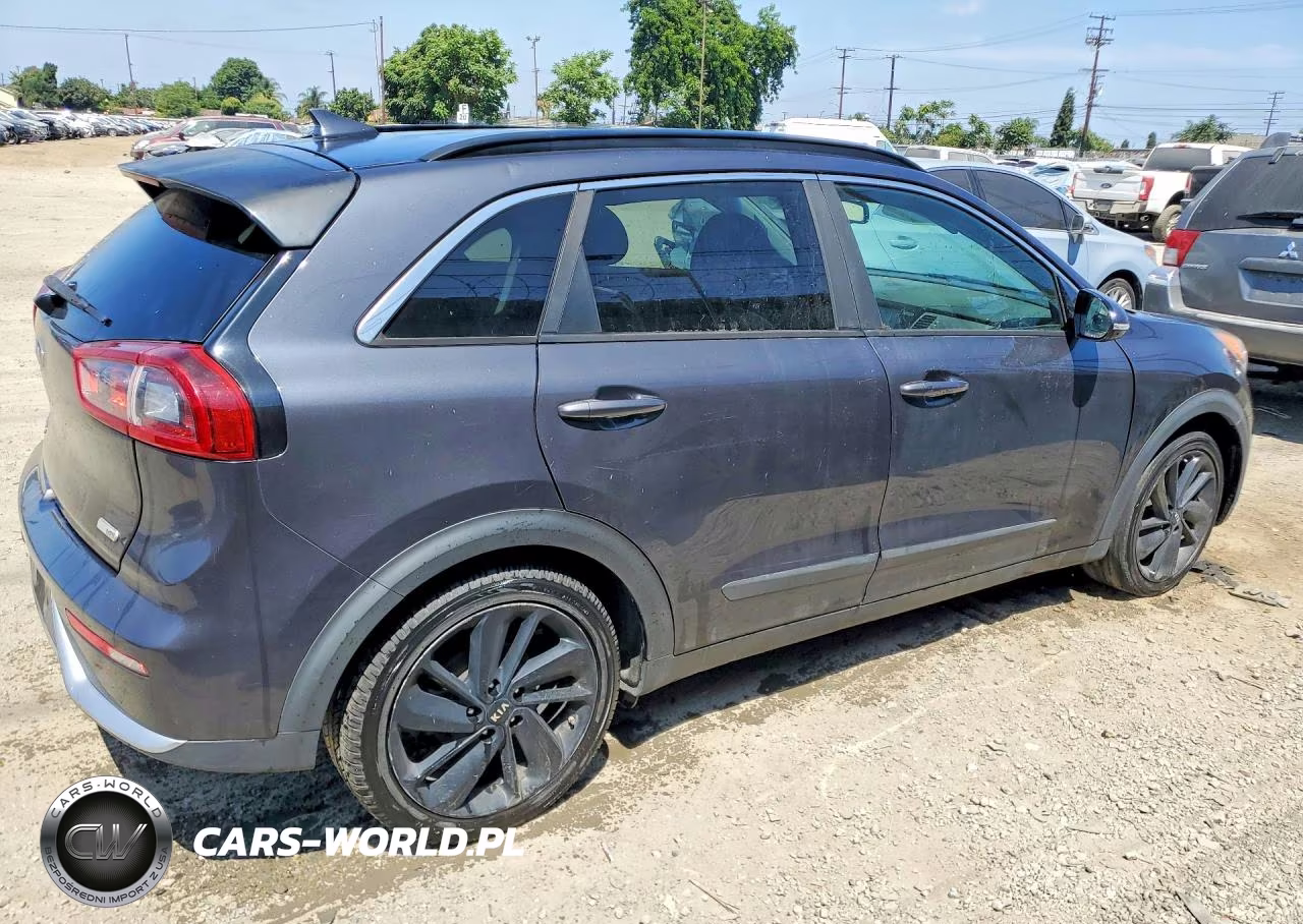 2018 Kia Niro Ex VIN:KNDCC3LC5J5150153 - 3