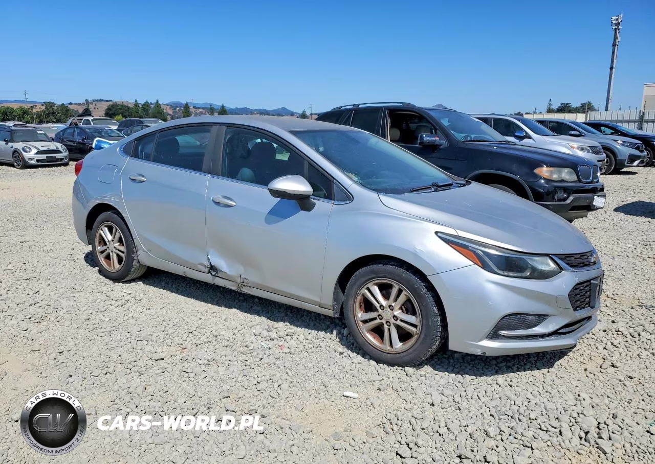 2016 Chevrolet Cruze Lt VIN:1G1BE5SM4G7307947 - 4
