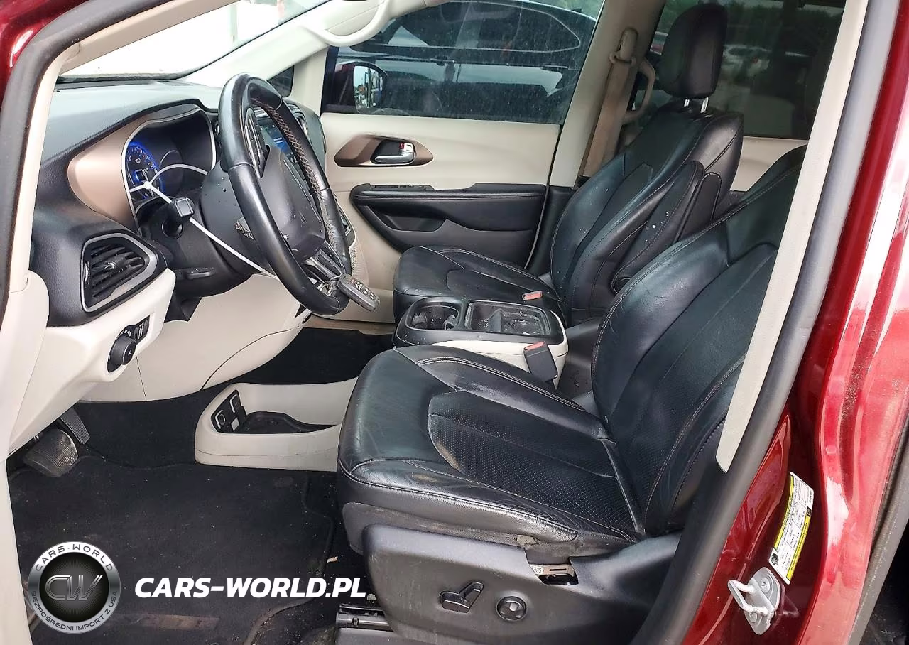 2018 Chrysler Pacifica Touring L VIN:2C4RC1BG7JR126457 - 7