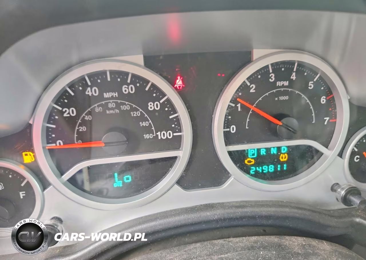 2008 Jeep Wrangler Sahara VIN:1J8FA54158L578590 - 9