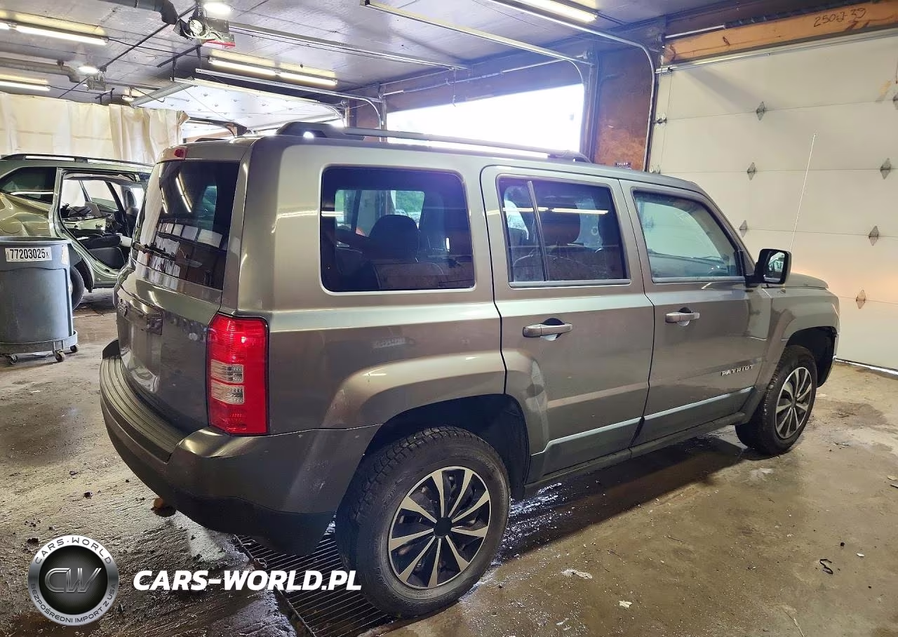 2011 Jeep Patriot Sport VIN:1J4NF1GB3BD265812 - 3