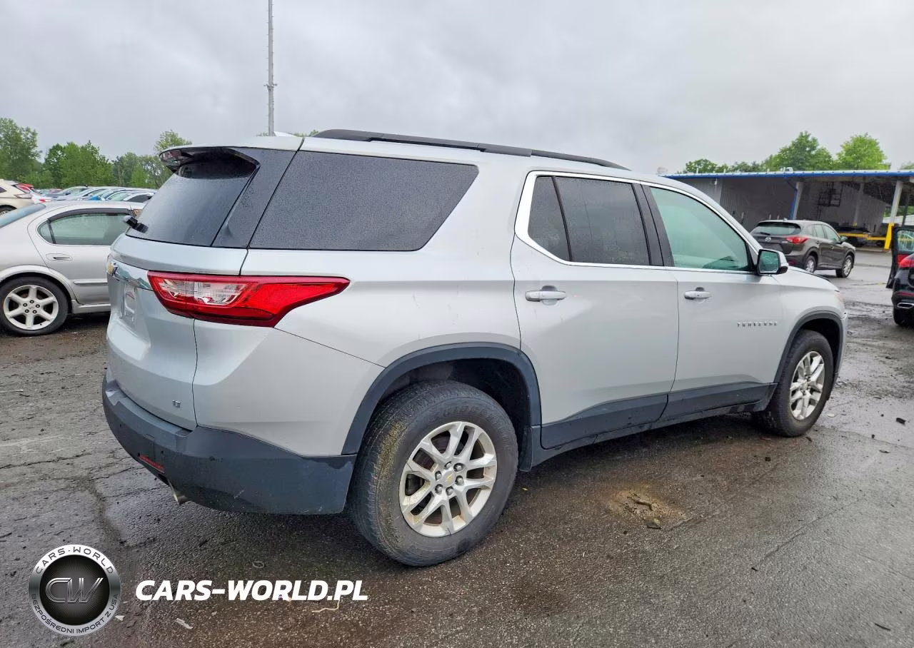 2019 Chevrolet Traverse Lt VIN:1GNEVGKW6KJ311048 - 3