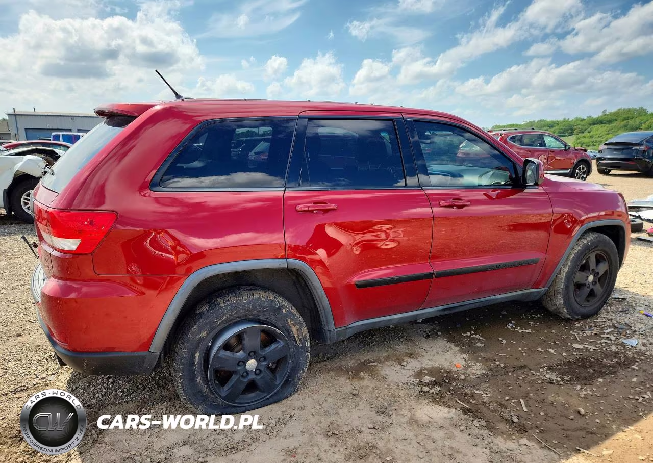 2011 Jeep Grand Cherokee Laredo VIN:1J4RR4GG5BC571616 - 3