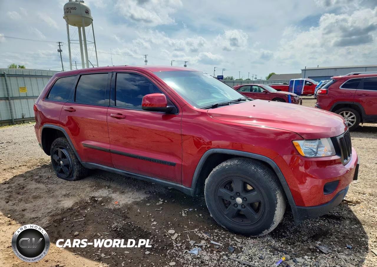 2011 Jeep Grand Cherokee Laredo VIN:1J4RR4GG5BC571616 - 4