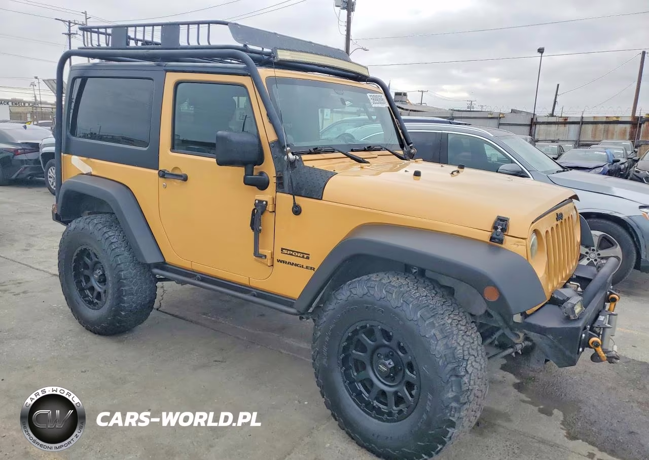 2013 Jeep Wrangler Sport VIN:1C4AJWAGXDL686939 - 4