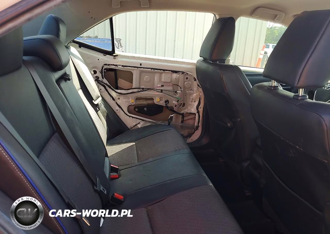 2018 Toyota Corolla Se VIN:5YFBURHE7JP837353 - 10