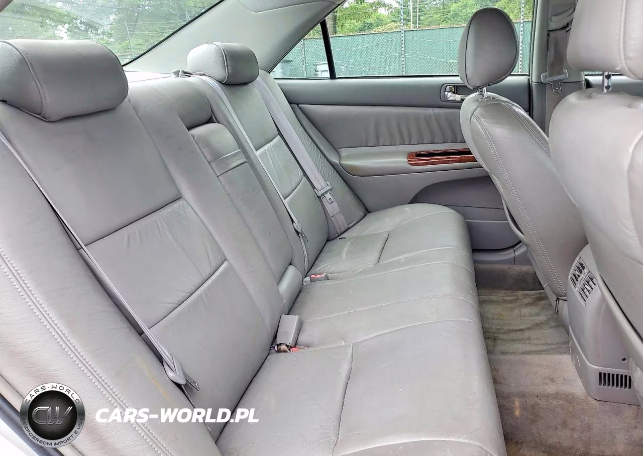 2002 Toyota Camry Xle VIN:4T1BE32K12U058040 - 10