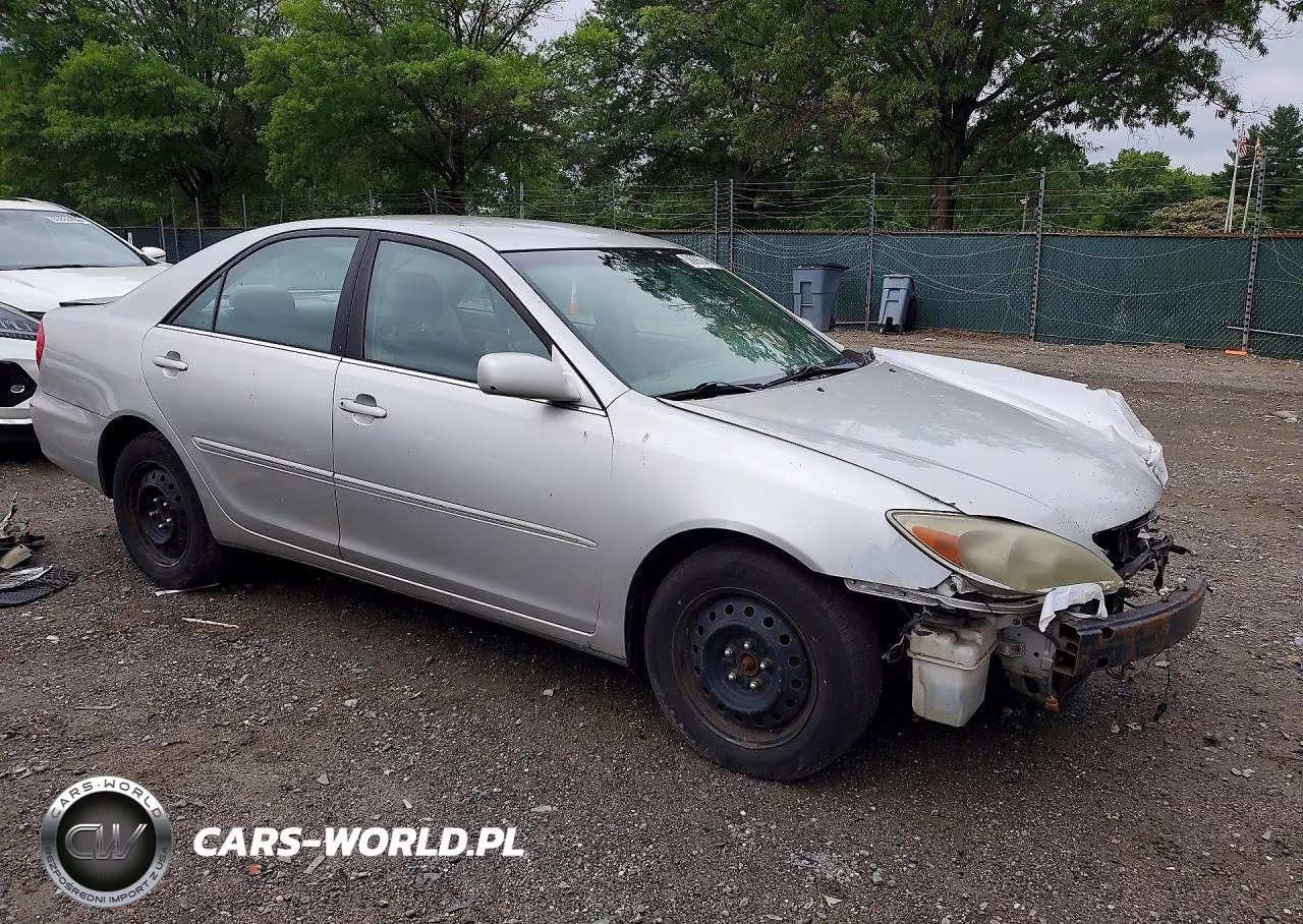 2002 Toyota Camry Xle VIN:4T1BE32K12U058040 - 4