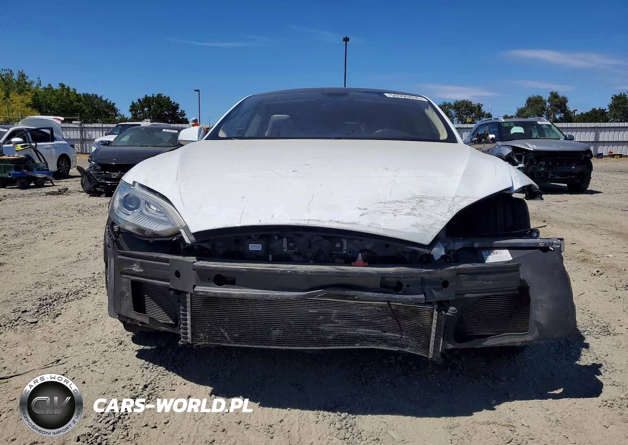 2013 Tesla Model S VIN:5YJSA1CN7DFP24732 - 5